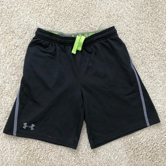 Under Armour Shorts Sz YLG Kids Black/Gray - Picture 1 of 6